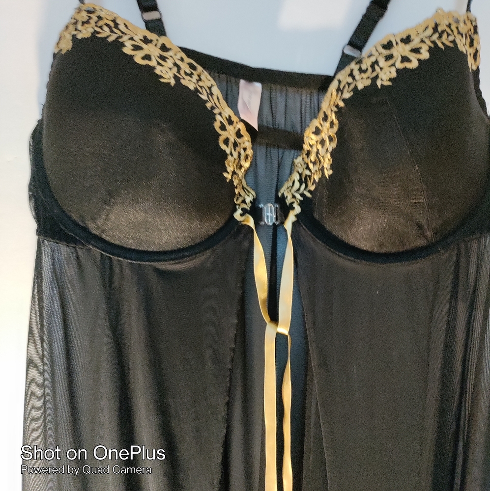 🎁 NWT Inner Secrets Babydoll Size 1X black with gold mesh tullie  sexy